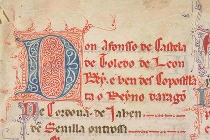 Detalle de las 'Cantigas' de Alfonso X el Sabio, con una capitular, uno de los recursos que introdujo en los libros de su época.
