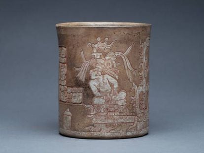 La vasija prehispánica que está siendo subastada por Maison de Ventes Aux Enchéres Millot et Associés