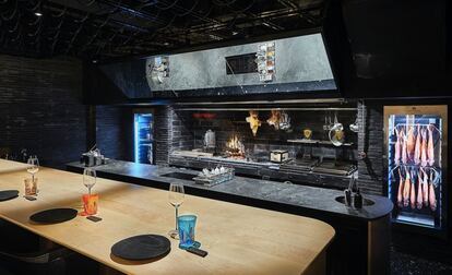 Ha sido la sorpresa de esta edición: a Dani García le han caído de un solo golpe dos estrellas en el nuevo restaurante que abrió en el mes de junio ubicado en el hotel Hyatt Regency de Madrid, 
