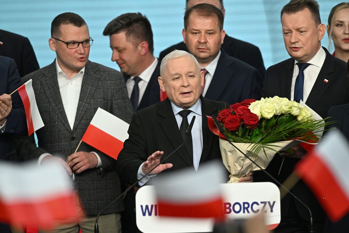 Ultra-conservative PiS declared winner in regional elections in Poland according to polls