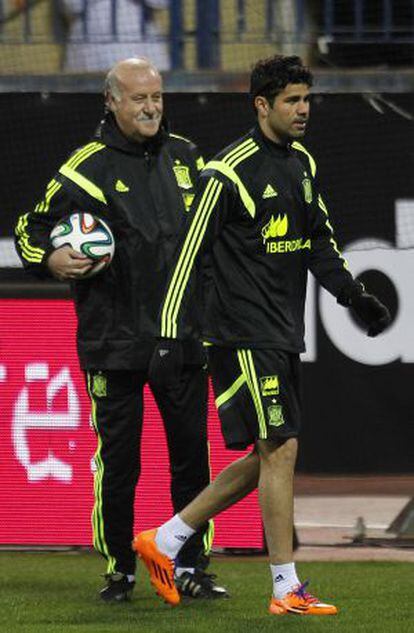 Del Bosque y Diego Costa en un entrenamiento