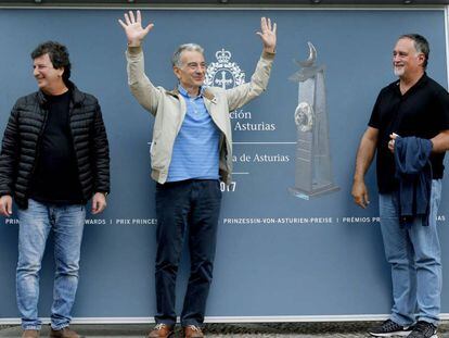 Los integrantes de Les Luthiers, Premio Princesa de Asturias de Comunicaci&oacute;n y Humanidades, Jorge Maronna (c), Horacio Turano (i) y Martin O&#039;Connor (d), el pasado d&iacute;a 14 en Oviedo.