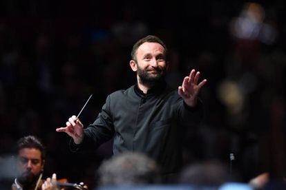 Kirill Petrenko dirige a la Filarmónica de Berlín en los Proms, el pasado sábado en el Royal Albert Hall.