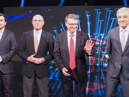 Los candidatos de (I-D) Unidos Podemos, Alberto Garz&oacute;n; del PP, Luis de Guindos; del PSOE, Jordi Sevilla; y de Ciudadanos, Luis Garicano, durante el debate econ&oacute;mico para las elecciones generales celebrado esta noche en La Sexta.