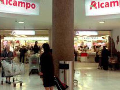 Comercio de Alcampo en el centro comercial 