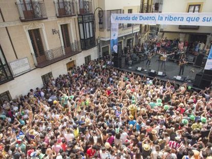La Plaza del Trigo, en Aranda de Duero, durante una actuaci&oacute;n del festival Sonorama 2014