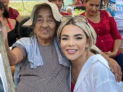 Mafer Vargas, en una de sus visitas durante la campaña electoral.
