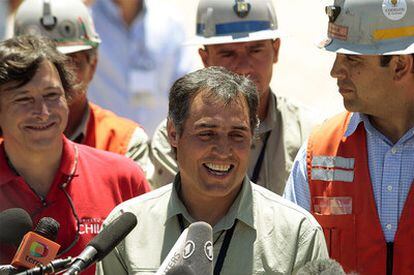 Manuel González, durante una rueda de prensa tras el exitoso rescate.