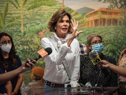 Cristiana Chamorro, former director of the Violeta Barrios de Chamorro Foundation and pre-presidential candidate, gives a press conference after the detention of two of her former employees by the national police and their retention for 90 days for alleged laundering of assets, in Managua on May 31, 2021. - The government of Daniel Ortega increased its siege of the opposition and the independent media with legal and police actions in order to pave the way for his reelection in November, according to human rights organizations. (Photo by Inti OCON / AFP)