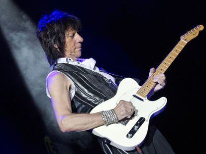 El guitarrista brit&aacute;nico Jeff Beck durante un concierto en Berl&iacute;n.