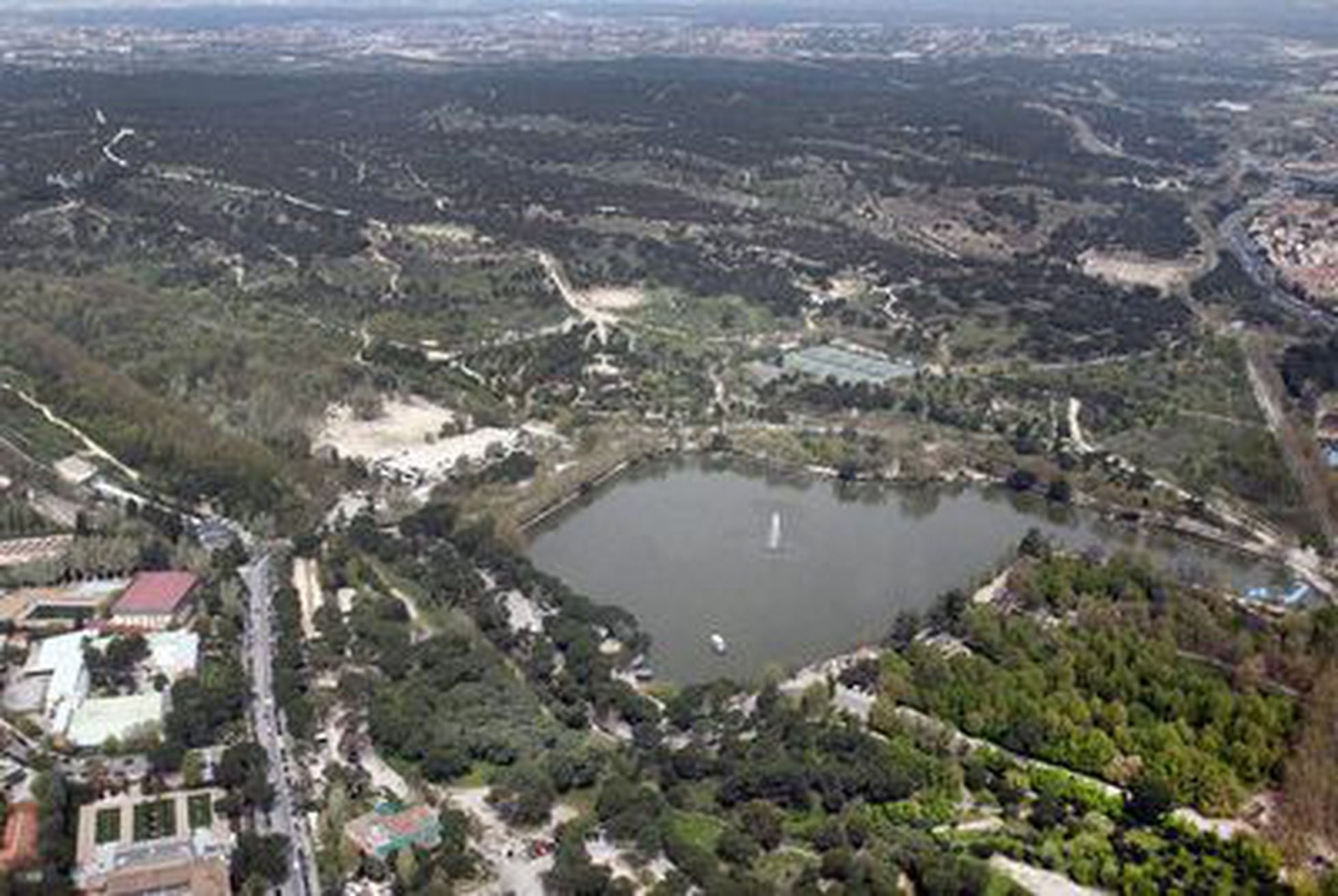 Aguirre protege la Casa de Campo | Noticias de Madrid | EL PAÍS