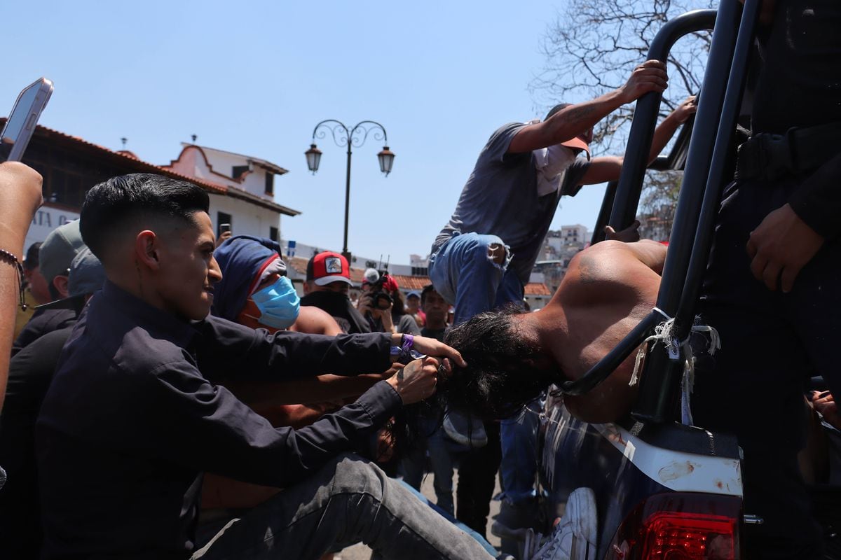 Féminicide de Camila : Une femme accusée de l’enlèvement et du meurtre d’une fillette de huit ans à Taxco est lynchée