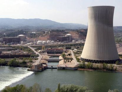 Vista de la central nuclear d'Ascó