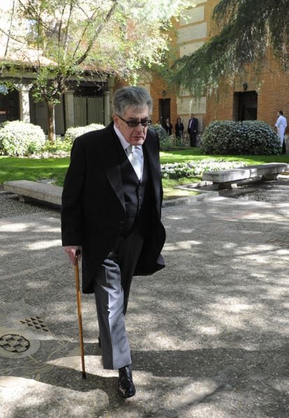 El poeta mexicano José Emilio Pacheco llega a la Universidad de Alcala de Henares, donde recibe el Premio Cervantes 2009.