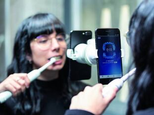 Un cepillo de última generación para lavarse los dientes a conciencia