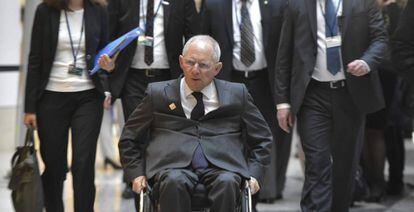 El ministro de Finanzas alem&aacute;n, Wolfgang Sch&auml;uble, llega a la cumbre del G-20 este viernes en Washington.