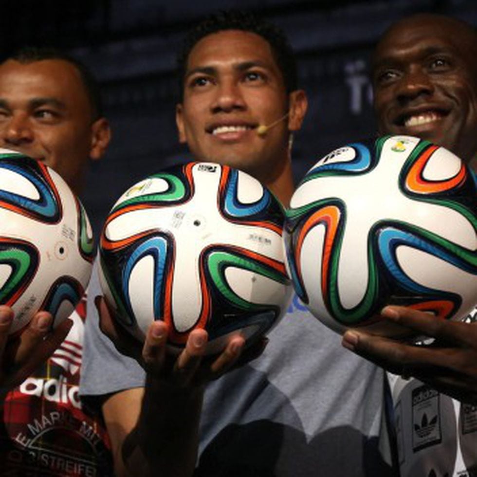 fragmento Que pasa salón Mundial 2014: Nace Brazuca, el balón oficial del Mundial de Brasil 2014 |  Deportes | EL PAÍS