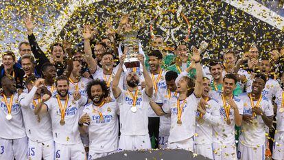 Los jugadores del Real Madrid celebran su victoria ante el Athletic en la final de la Supercopa de España. rfef