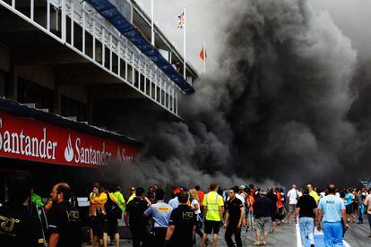 Una explosión en el garaje de Williams ha obligado a desalojar la zona e intervenir a los bomberos tras la celebración del Gran Premio de España de Fórmula Uno.