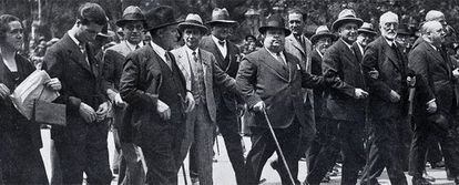 Indalecio Prieto, Miguel de Unamuno, Francisco Largo Caballero y Pedro Rico, de derecha a izquierda, el 1 de mayo de 1931 en Madrid.