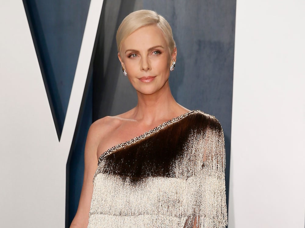 Los espléndidos 45 años de Charlize Theron | Gente | EL PAÍS