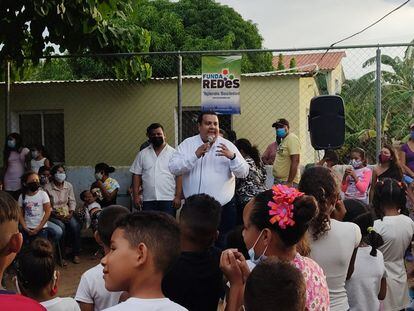 El activista Javier Tarazona, en Falcón, Venezuela, el pasado julio.