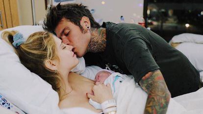 Primera fotografía de Chiara Ferragni y Fedez con su hijo Leo.