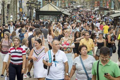 Turistas en el centro de Barcelona