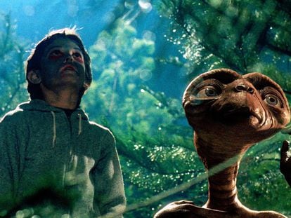 Un fotograma de la película 'E.T. el extraterrestre' (1982), dirigida por Steven Spielberg.