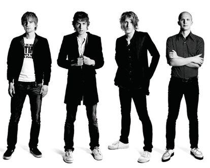 Razorlight. Su l&iacute;der, Johnny Borrell es el tercero por la izquierda.