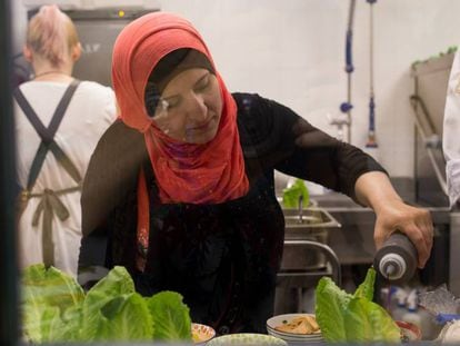 Imagen de la anterior edición del Refugee Food Festival en una cocina de Madrid.