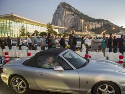 Colas de veh&iacute;culos en la frontera de Gibraltar, el pasado d&iacute;a 1.