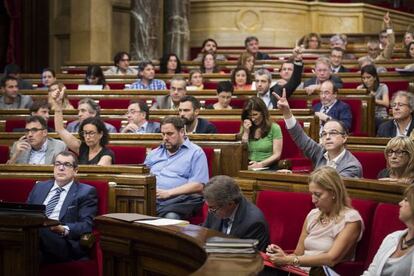 Moment de votació en el ple d'aquest dimarts.