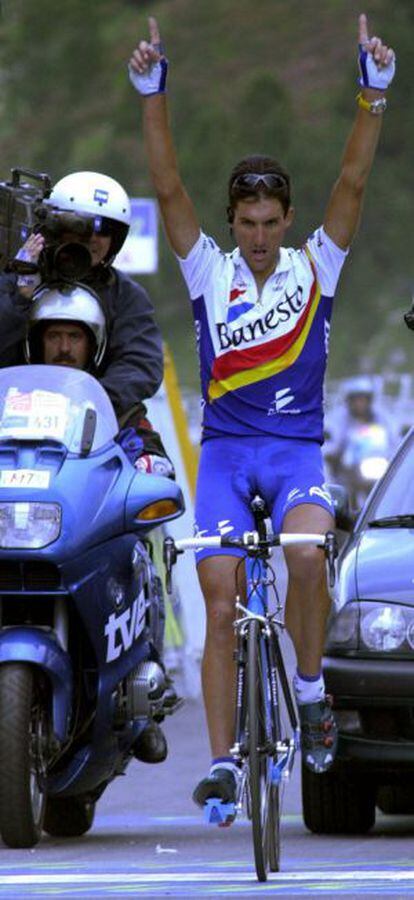 Jiménez, tras una victoria de etapa en la Volta de 2000.