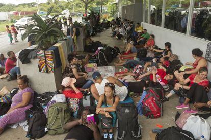 Migrantes cubanos varados en Costa Rica, el 16 de noviembre. 