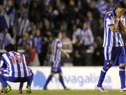 Los jugadores del Dépor al finalizar el partido.