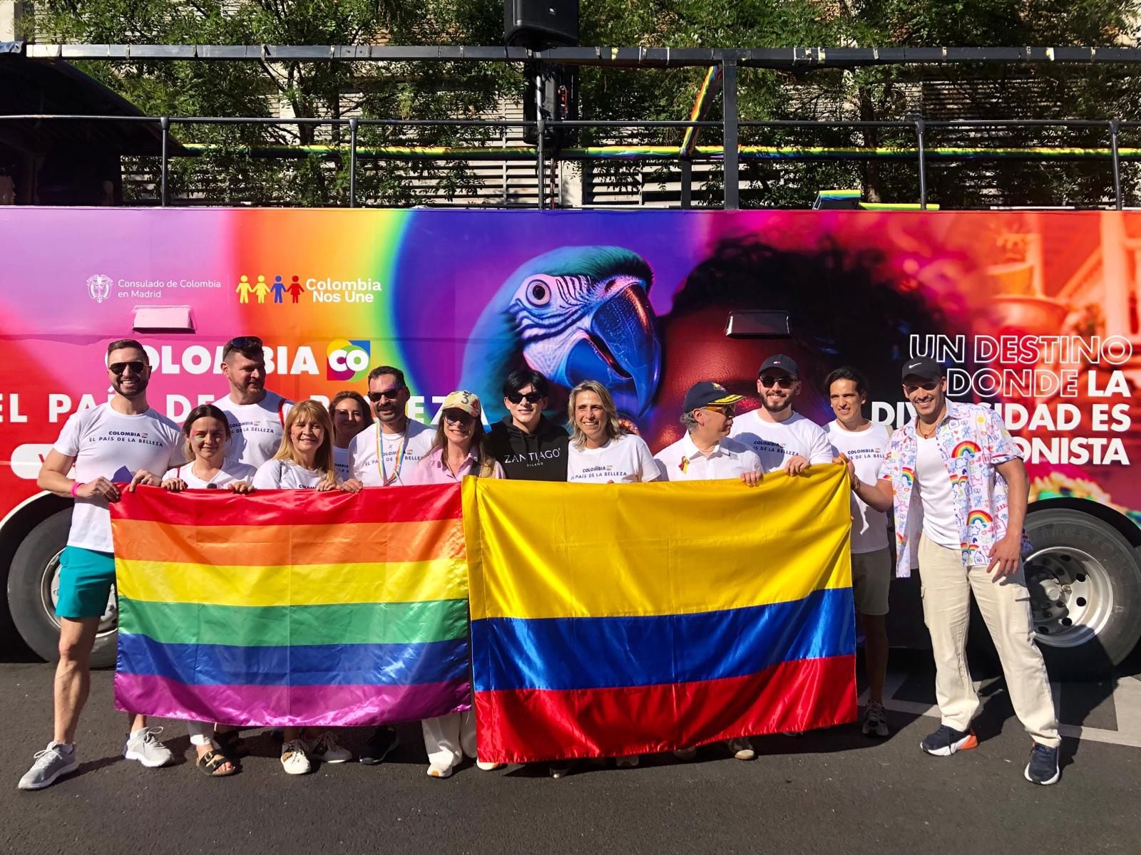 La carroza número 33, entre las que participan del Orgullo, pertenece a Colombia, al país invitado de MADO 2024, que por primera vez en la historia ha incluido esta figura en la celebración.