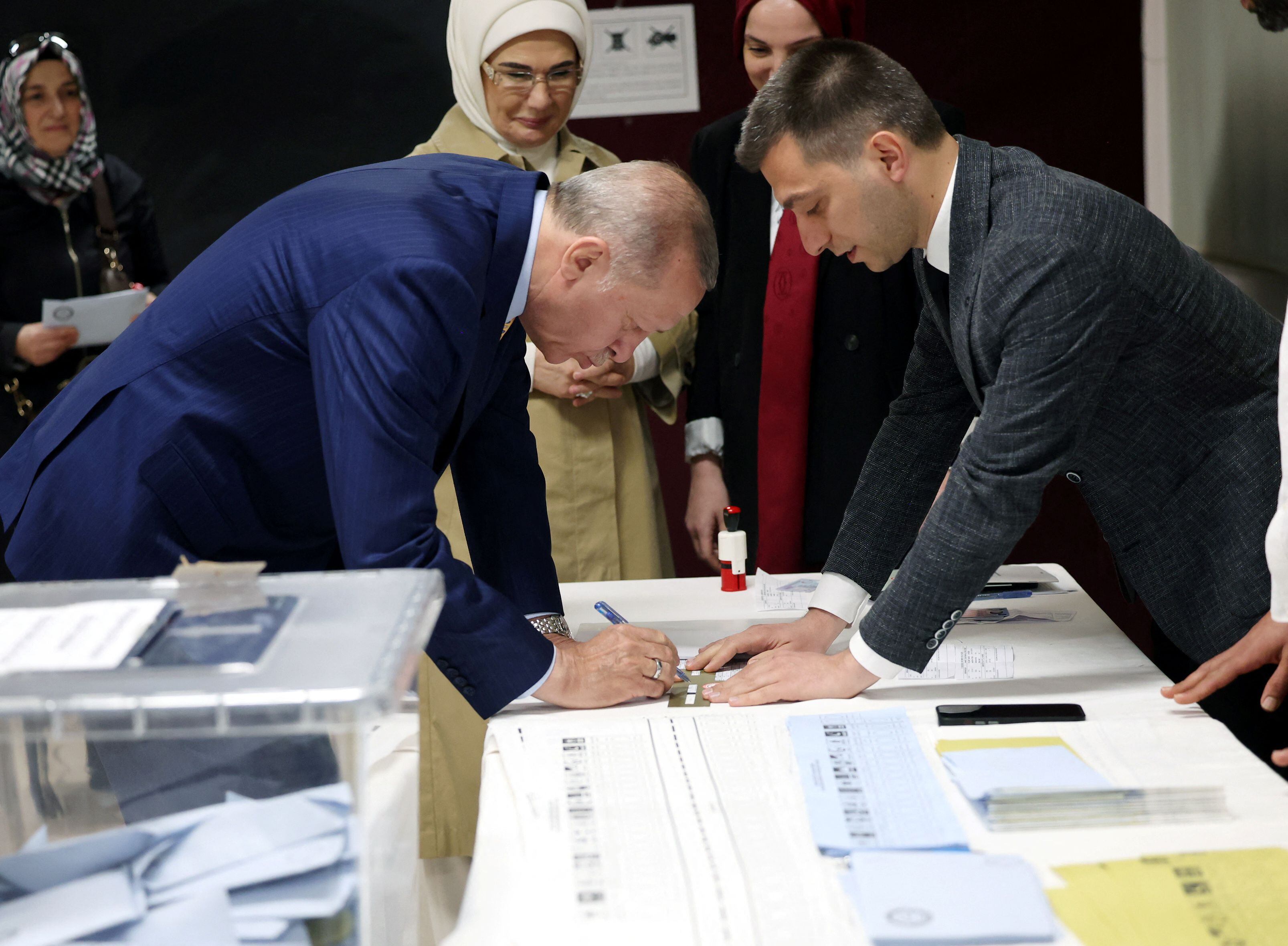 El partido de Erdogan sufre una debacle en las elecciones municipales de Turquía