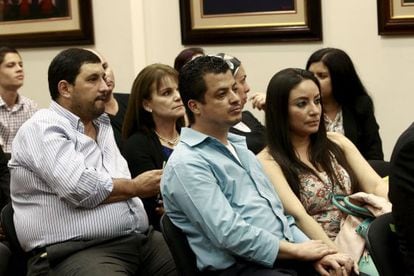 Algunas parejas, en la audiencia de la CIDH sobre la fecundación in vitro.