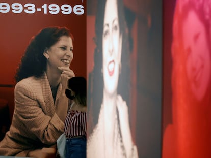 Los carteles de la exposición 'Carmen Alborch. L'art i la vida', inaugurada en el Centre del Carme de Valencia el pasado 7 de octubre.