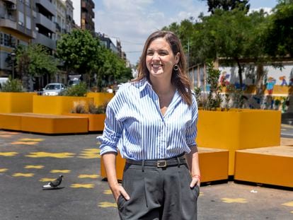 Sandra Gómez,  vicealcaldesa de Valencia y candidata a la alcaldía por el PSPV, este viernes en la supermanzana de la Petxina.