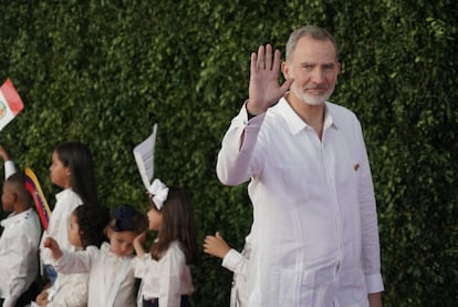 El rey de España Felipe VI  al llegar a la sesión plenaria de la XXVIII Cumbre Iberoamericana.