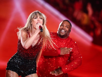 Taylor Swift canta en su primer concierto en Ciudad de México, en el Foro Sol, el 24 de agosto de 2023 durante su gira 'The Eras Tour'.