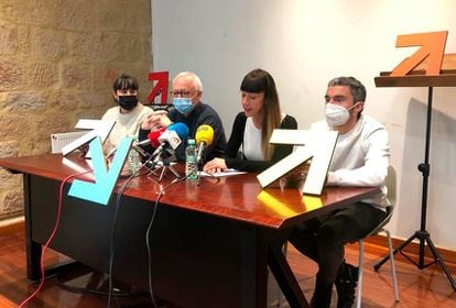 Sare representatives at the press conference held this Wednesday in Bilbao to present the January 8 mobilization in favor of ETA prisoners.