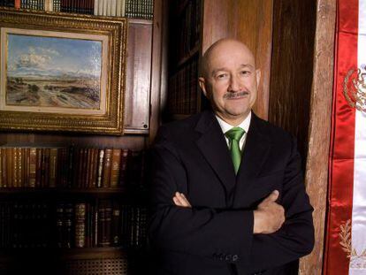 El expresidente Carlos Salinas de Gortari, en su casa de M&eacute;xico.