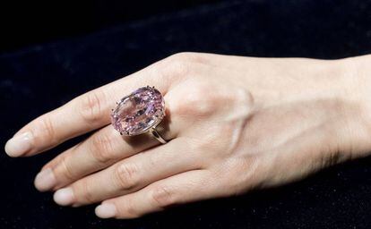 El anillo con el diamante Pink Star subastado.