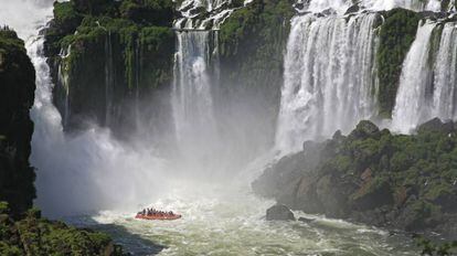 Las cataratas de Iguazú vistas desde el lado argentino.