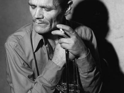 Chet Baker, retratado por el fotógrafo y cineasta Bruce Weber.