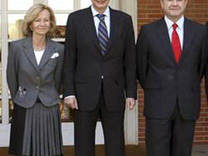 Zapatero con los nuevos ministros