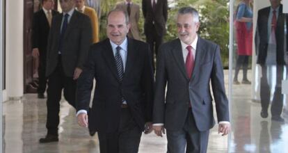 Los expresidentes de la Junta, Manuel Chaves y José Antonio Griñán.